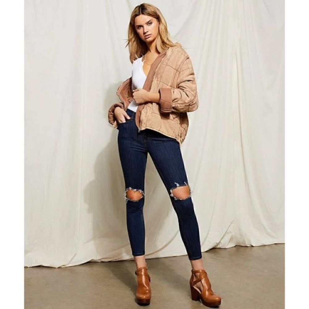 Free People Busted Knee Skinny Jeans Size 25